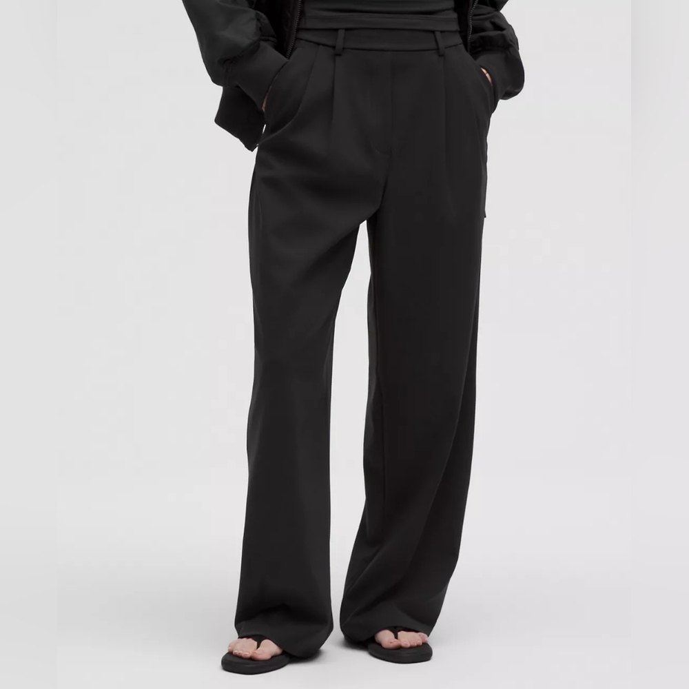 Daydrift High-Rise Wide-Leg Trouser Short Black